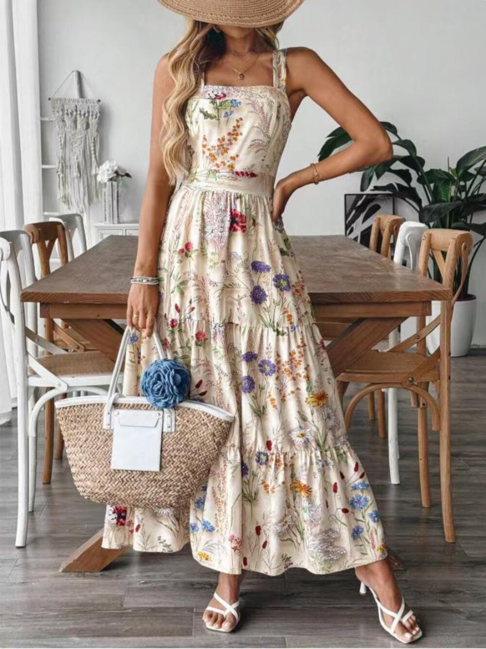 Women's dress in brand-new condition